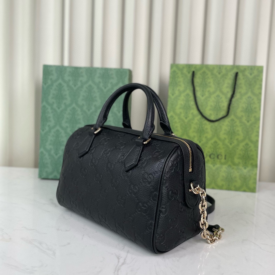 Gucci GG Emblem series small handbags Black